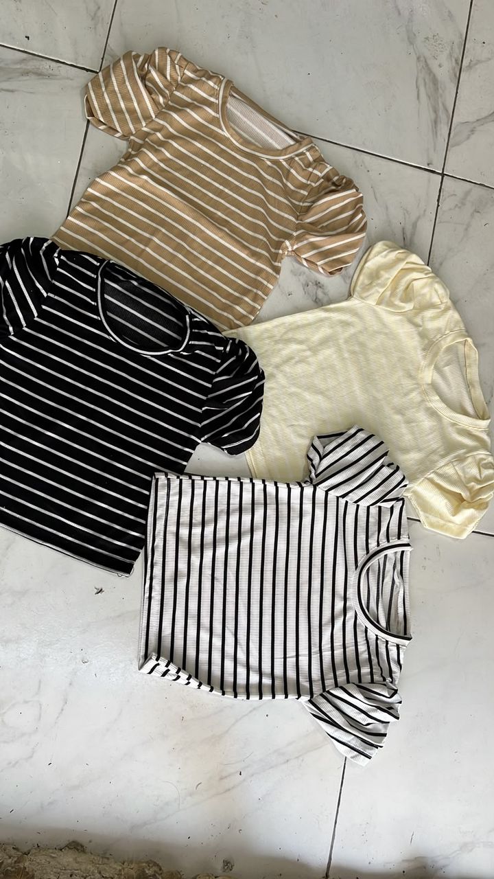 Remeras de rayas con mangas acampanadas