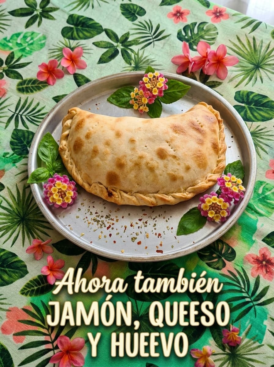 Empanada de jamón, queso y huevo