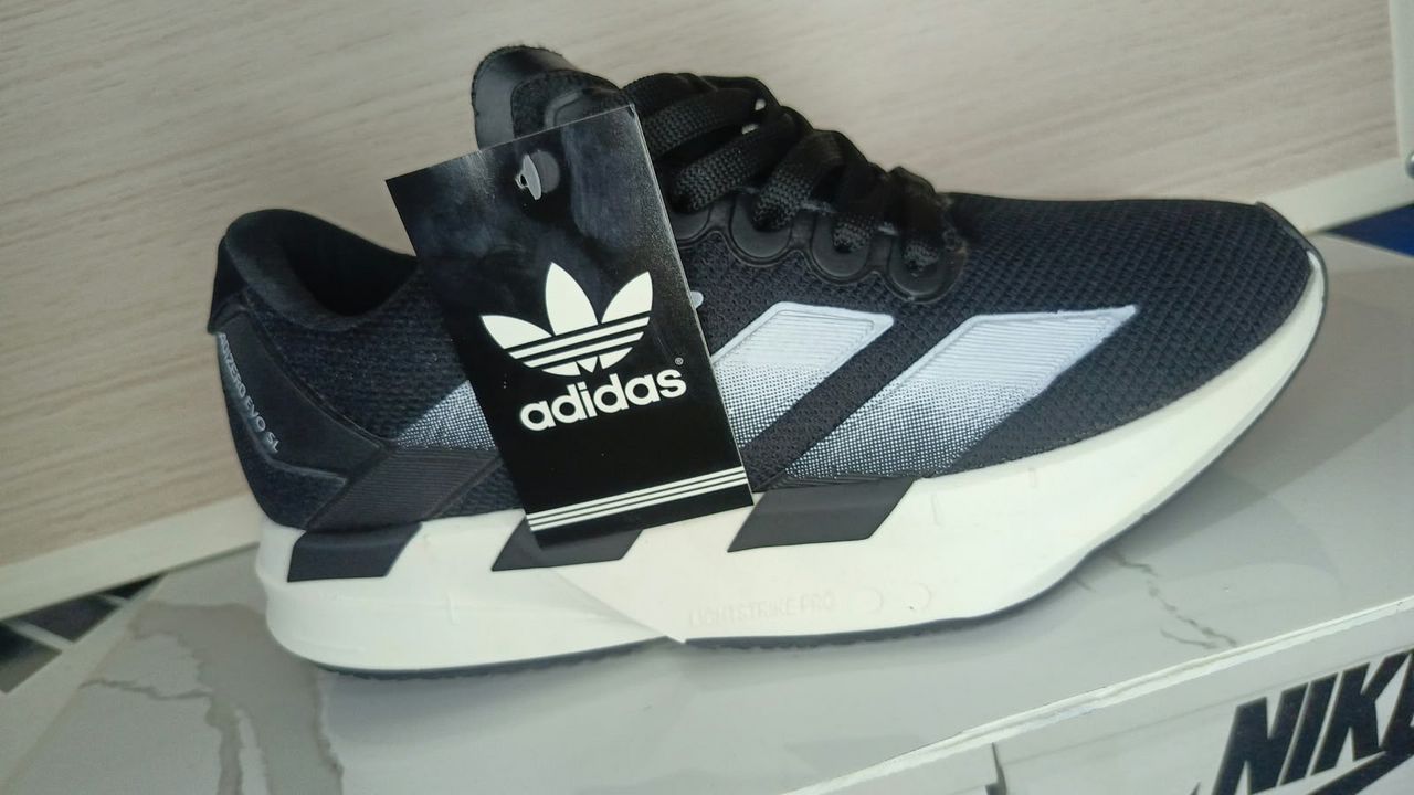Zapatilla Adidas Longstrike Pro