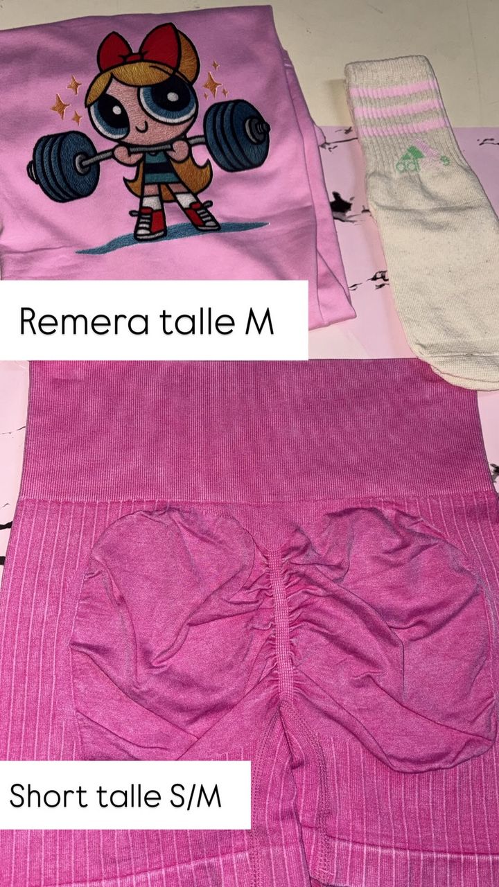 Ropa interior y remera de mujer