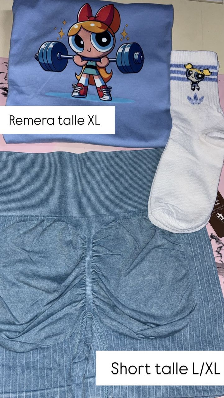 Ropa deportiva con temática Powerpuff Girls