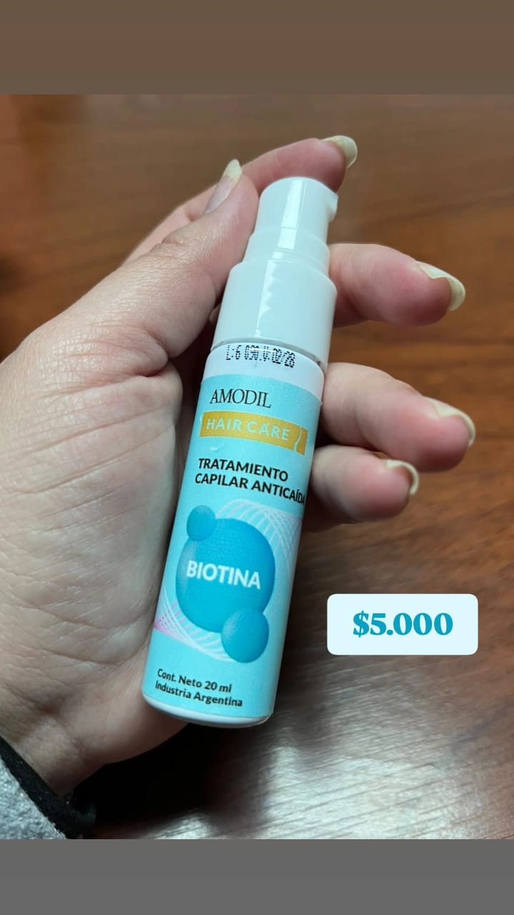 Tratamiento capilar con biotina
