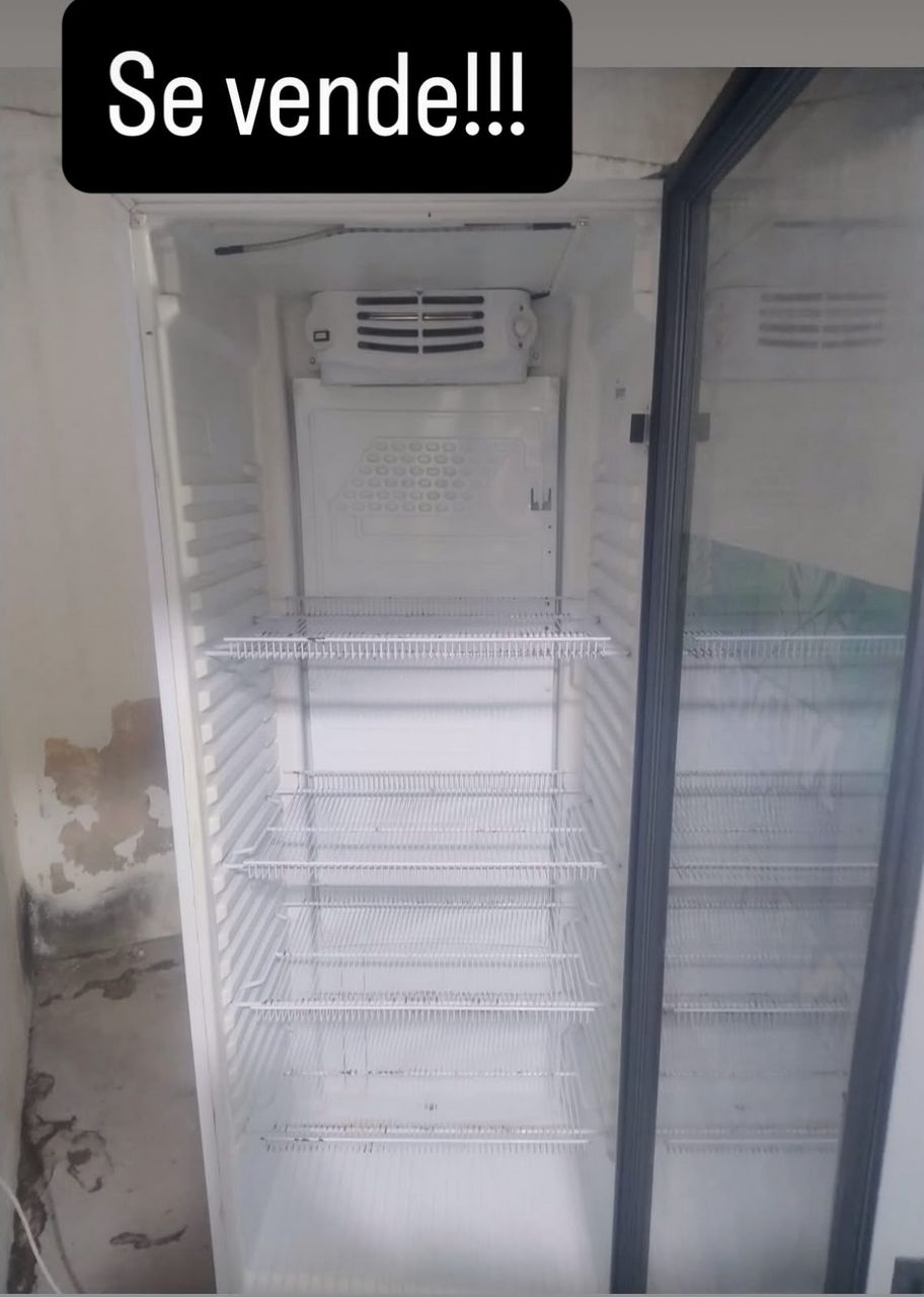 Refrigerador comercial con puerta de vidrio