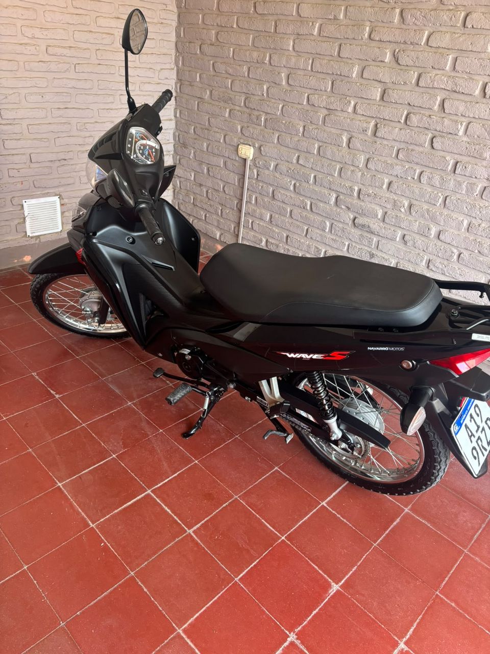 Vendo honda wave solamente 1700 km. Nueva.
