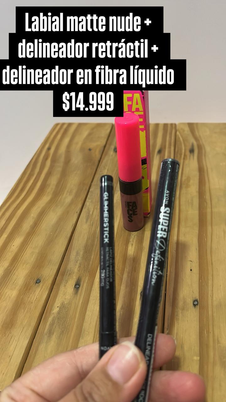 Set de labial y delineador Avon