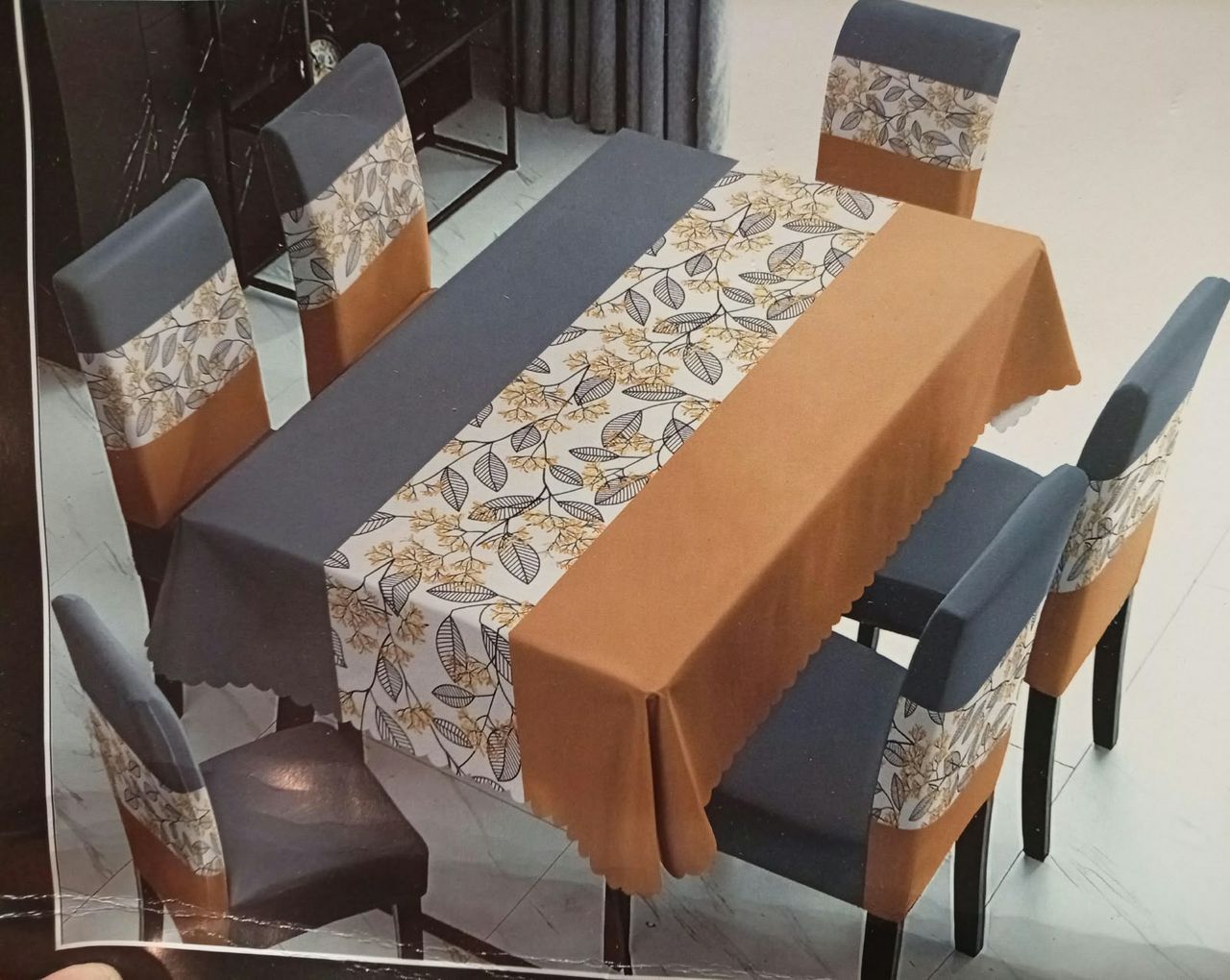 Juego de mesa y fundas de sillas