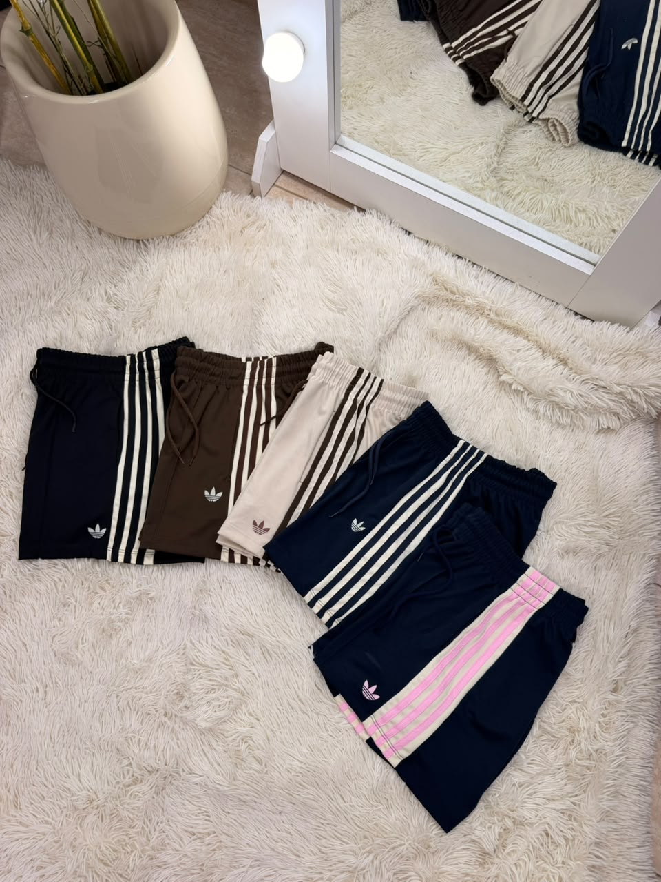 Pantalones cortos Adidas con tres rayas